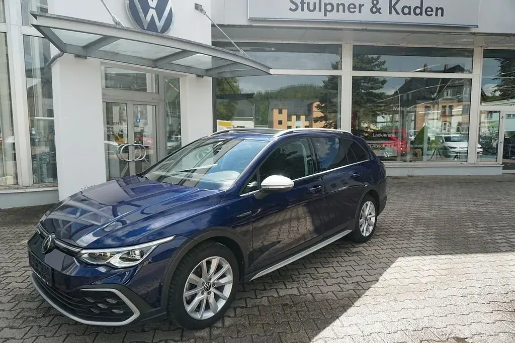 Używany VW Golf VIII 200 KM (147 kW) 2024 Niebieski Kombi