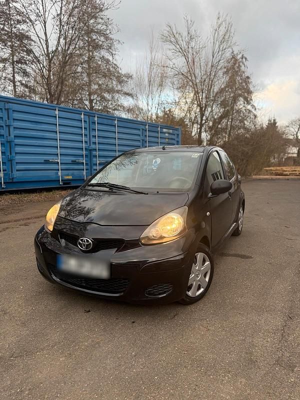 Schwarz Gebraucht 2011 Toyota Aygo Kleinwagen | 2.150 € (Guter Preis) - Bild 1/4