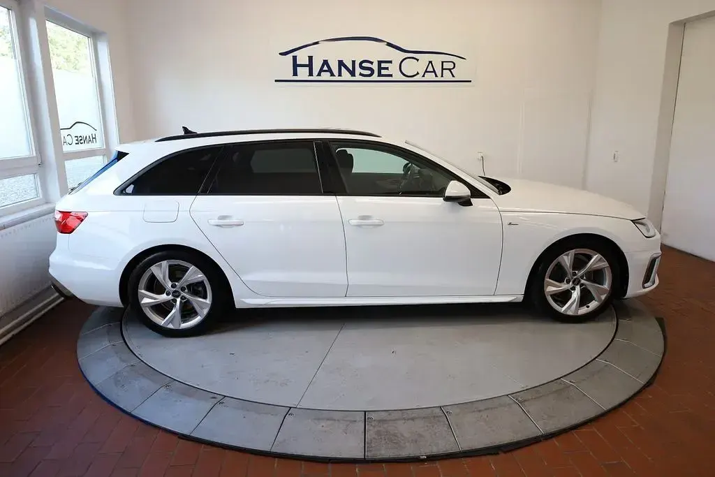 Gebraucht Audi A4 S-Line 163 PS (119 kW) 2023 Weiß Kombi