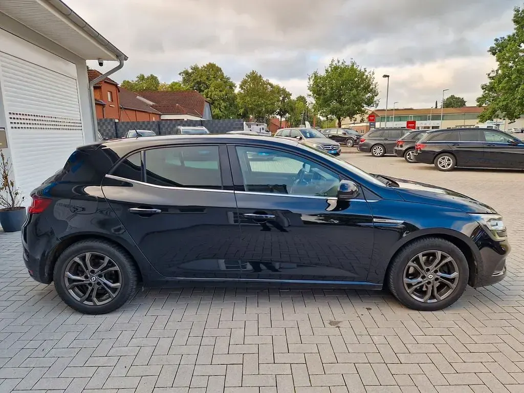 Gebraucht Renault Mégane IV Bose Edition 131 PS (96 kW) 2017 Schwarz Limousine
