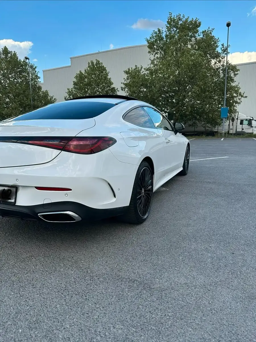 Gebraucht Mercedes CLE200 2024 Weiß Coupé