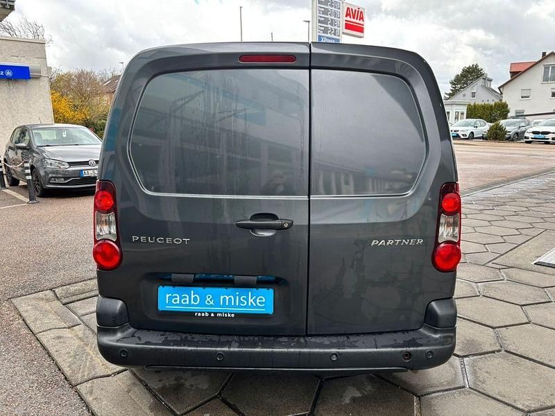 Gebraucht Peugeot Partner Premium 75 PS (55 kW) 2018 Grau Van / Kleinbus