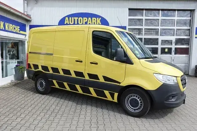 Używany Mercedes Sprinter 163 KM (119 kW) 2020 Żółty Van