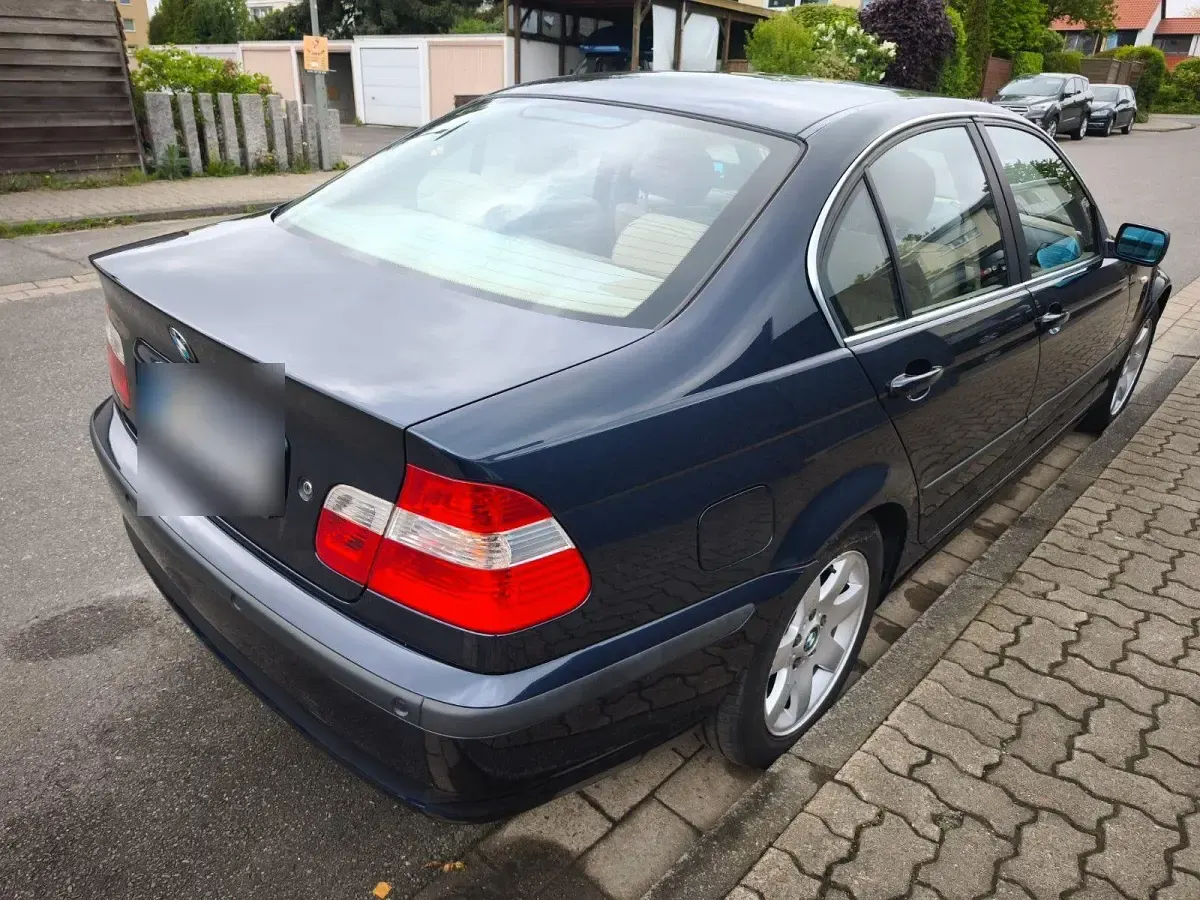 Gebraucht BMW 320 170 PS (125 kW) 2002 Blau Limousine