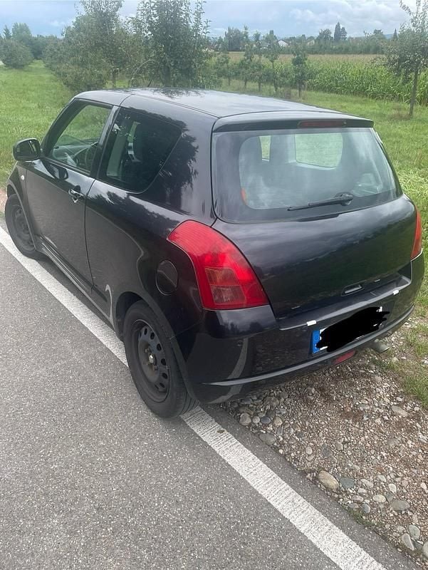 Schwarz Gebraucht 2007 Suzuki Swift Kleinwagen | 850 € (Superpreis) - Bild 1/4