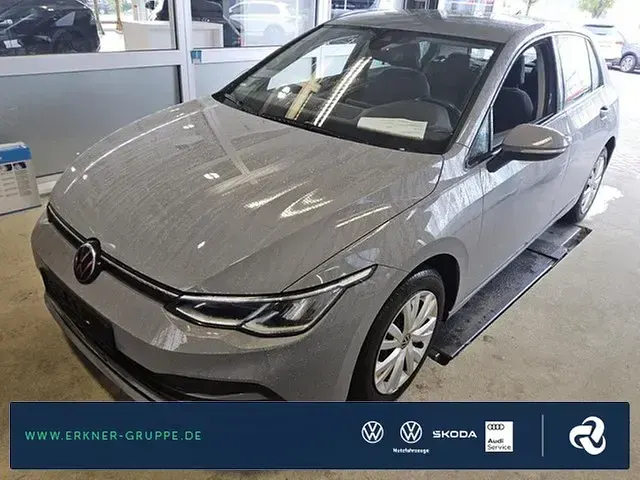 Gebraucht VW Golf VIII Life 150 PS (110 kW) 2022 Limousine