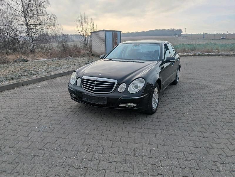 Gebraucht Mercedes E280 193 PS (141 kW) 2007 Schwarz Limousine
