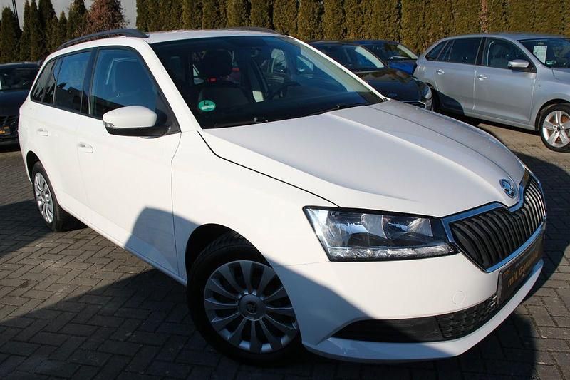 Gebraucht Skoda Fabia Cool Plus 60 PS (44 kW) 2020 Weiß Kombi