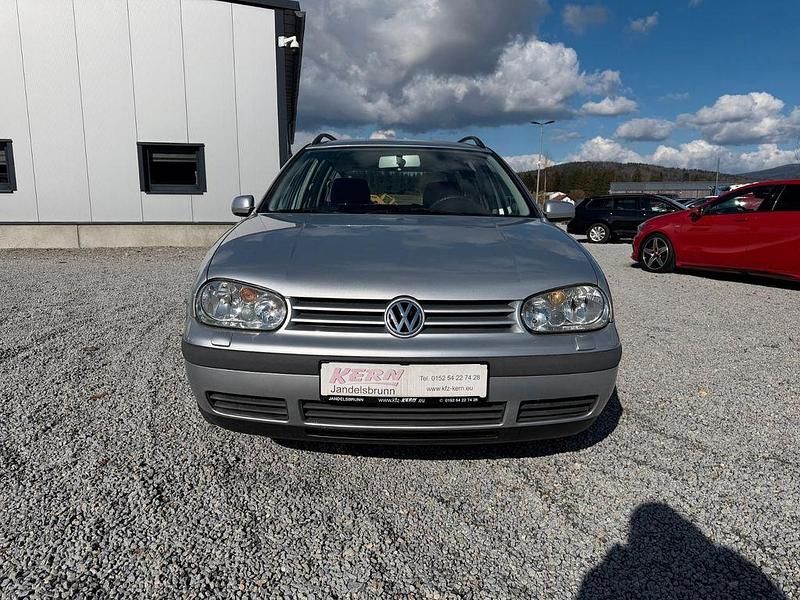Gebraucht VW Golf IV Trendline 116 PS (85 kW) 2002 Silber Kombi