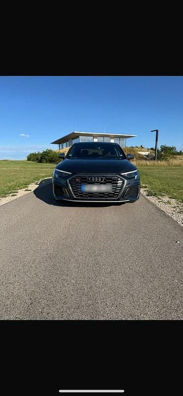 Gebraucht Audi S3 Ambiente 310 PS (228 kW) 2021 Grau Limousine