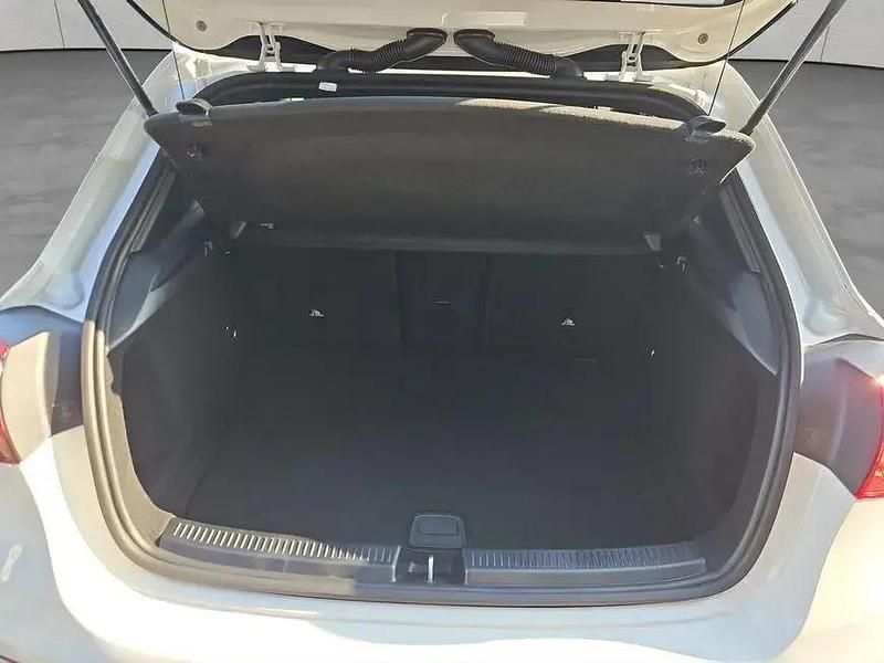 Gebraucht Mercedes A200 AMG 150 PS (110 kW) 2025 Weiß Limousine