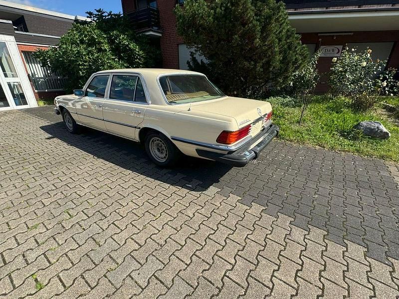 Gebraucht Mercedes 450 305 PS (224 kW) 1980 Gelb Limousine