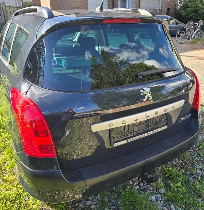 Grau Gebraucht 2009 Peugeot 308 Kombi | 2.900 € (Etwas zu teuer) - Bild 1/4