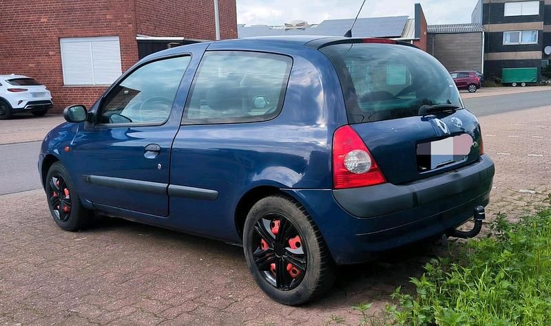 Second-hand Renault Clio II 2002 Albastru Hatchback