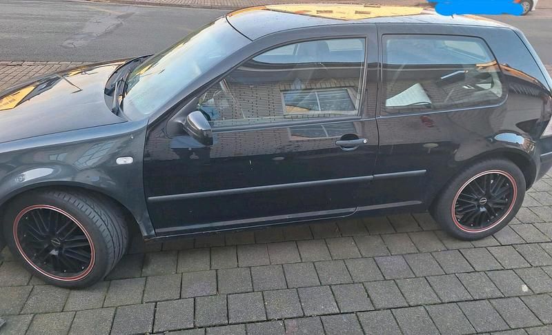 Gebraucht VW Golf IV 75 PS (55 kW) 1999 Schwarz Kleinwagen
