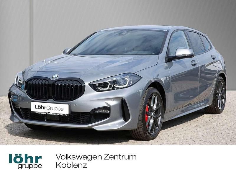 Skyscraper grau metallic Gebraucht 2023 BMW 120 M Sport Kleinwagen | 32.980 € (Etwas zu teuer) - Bild 1/4