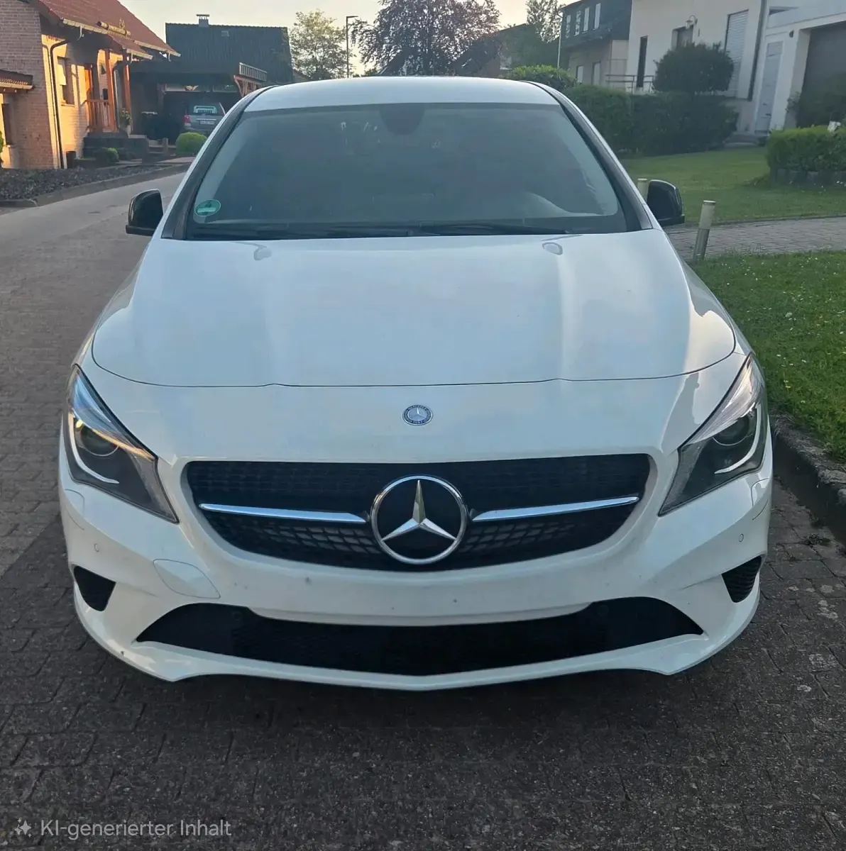 Gebraucht Mercedes CLA250 211 PS (155 kW) 2015 Weiß Limousine