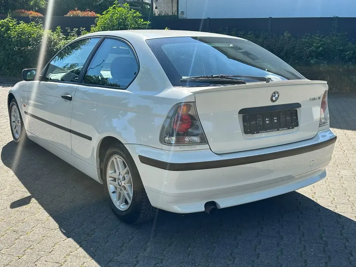 Gebraucht BMW 316 116 PS (85 kW) 2002 Weiß Coupé