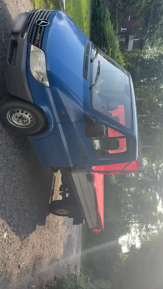 Gebraucht Mercedes Sprinter 82 PS (60 kW) 2002 Blau
