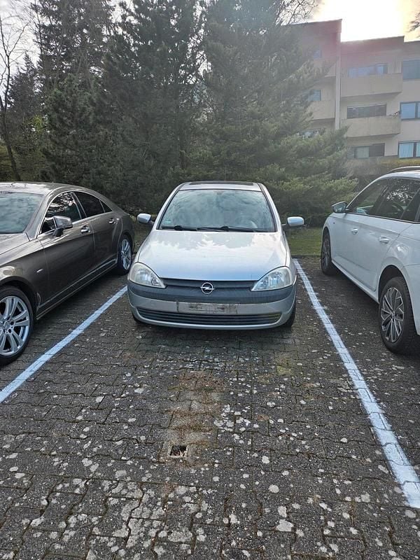 Grau Gebraucht 2001 Opel Corsa Kleinwagen | 330 € (Superpreis) - Bild 1/3