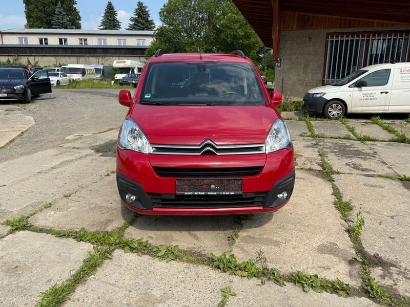 Rot Gebraucht 2016 Citroën Berlingo Shine Van / Kleinbus | 7.799 € (Fairer Preis) - Bild 1/4