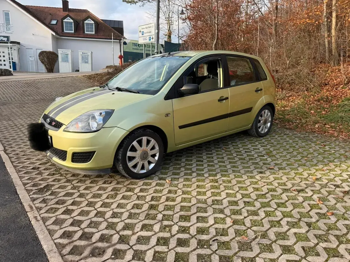 Gebraucht Ford Fiesta Style 69 PS (50 kW) 2007 Gelb Kleinwagen