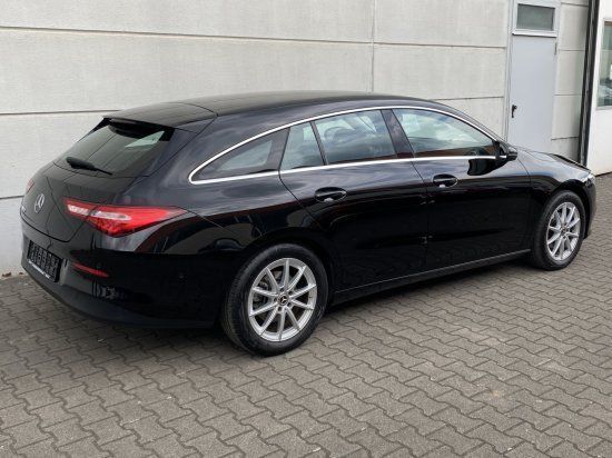 Gebraucht Mercedes CLA180 Shooting Brake Business 136 PS (100 kW) 2022 Nachtschwarz  unilack Kombi