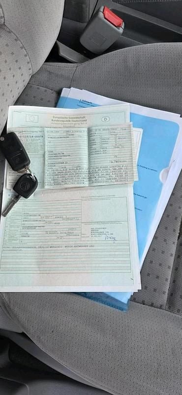 Gebraucht VW Bora 105 PS (77 kW) 1999 Grau Limousine