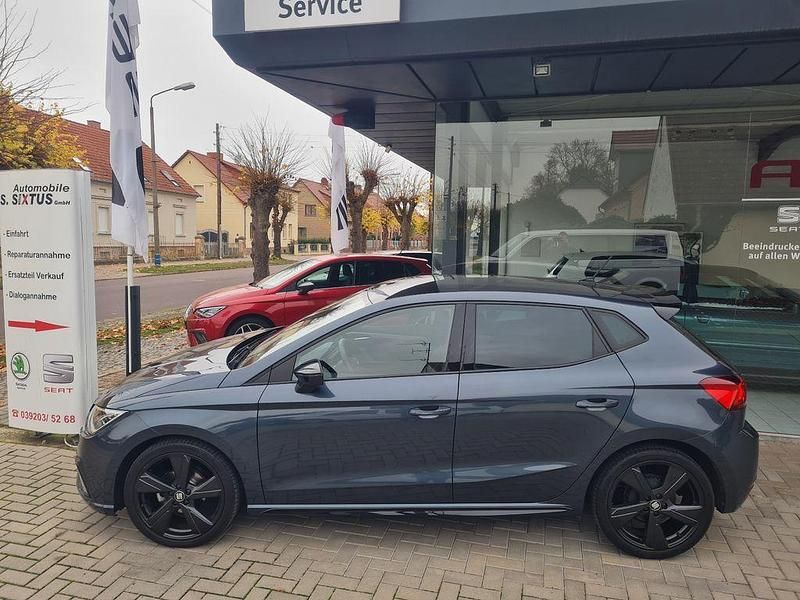 Grau Gebraucht 2020 Seat Ibiza FR Limousine | 14.400 € (Fairer Preis) - Bild 1/4