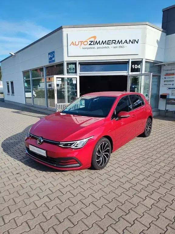 Gebraucht VW Golf VIII 131 PS (96 kW) 2021 Rot Limousine