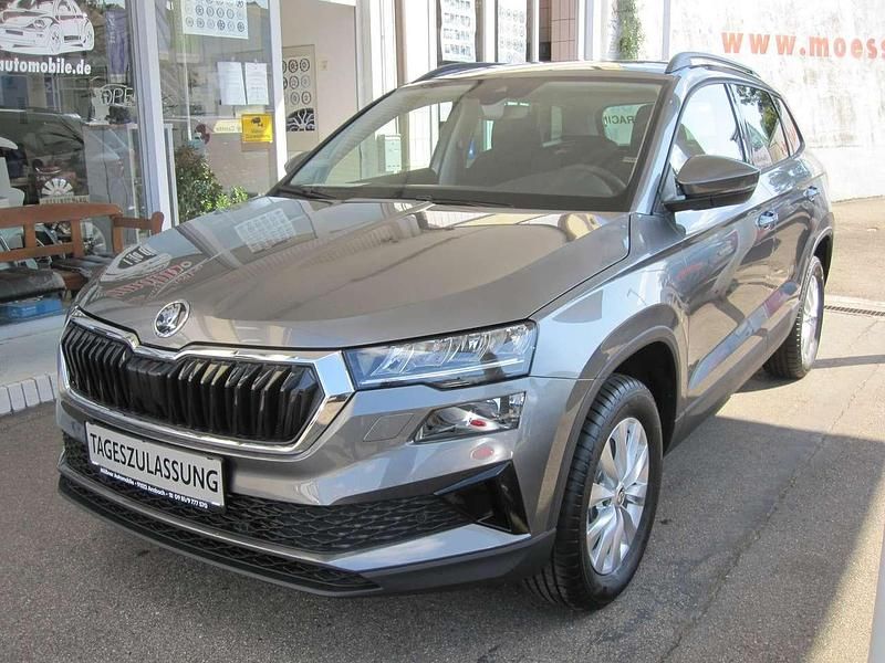 Graphitgraumet. Gebraucht 2024 Skoda Karoq SUV | 32.980 € (Guter Preis) - Bild 1/1