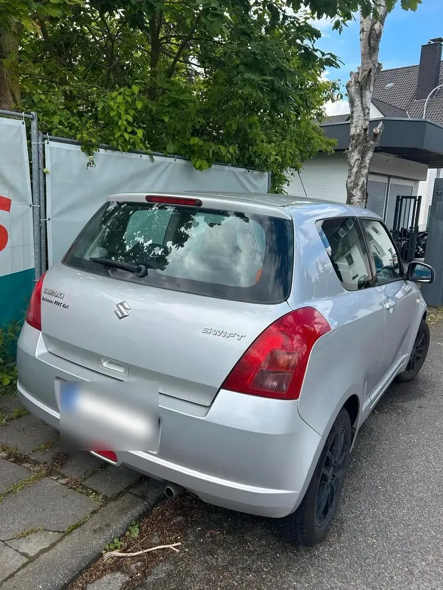 Gebraucht Suzuki Swift 95 PS (69 kW) 2006 Silber Kleinwagen