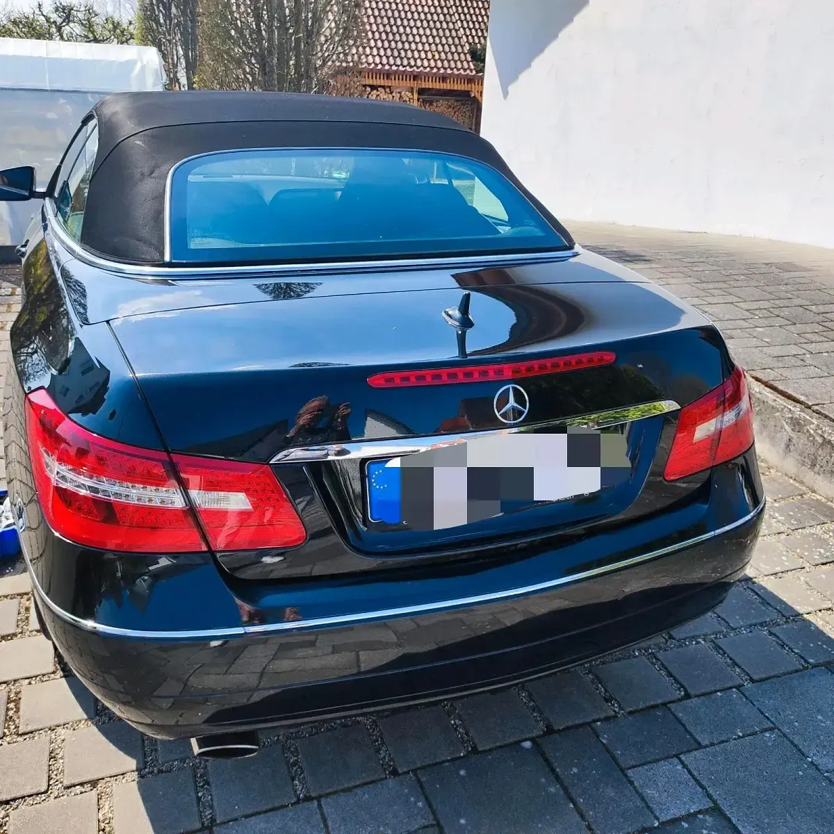 Gebraucht Mercedes E200 184 PS (135 kW) 2010 Schwarz Cabrio