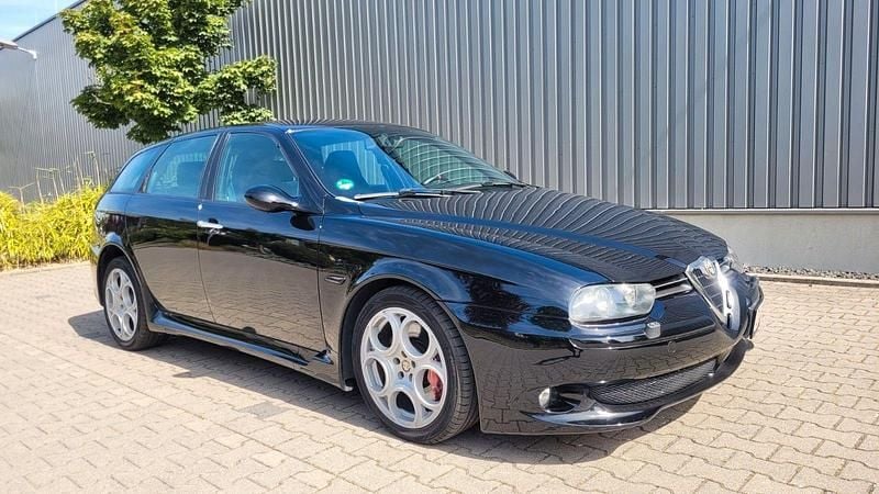 Schwarz Gebraucht 2002 Alfa Romeo 156 GTA Kombi | 15.800 € - Bild 1/4