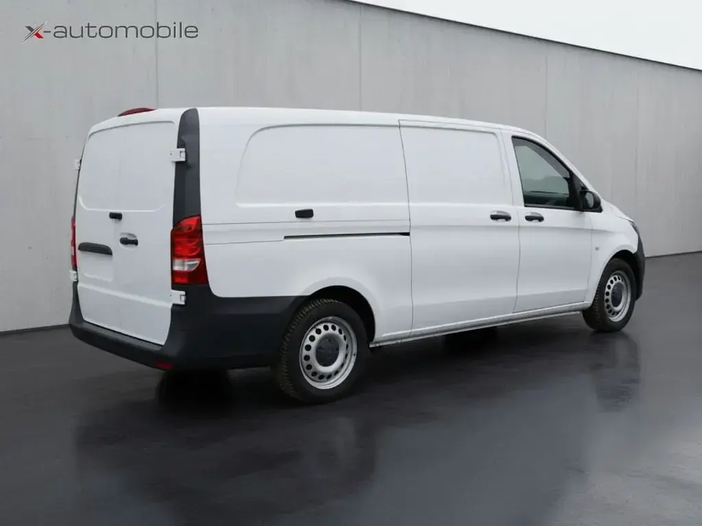 Gebraucht Mercedes Vito 136 PS (100 kW) 2018 Weiß arktikweiss Van
