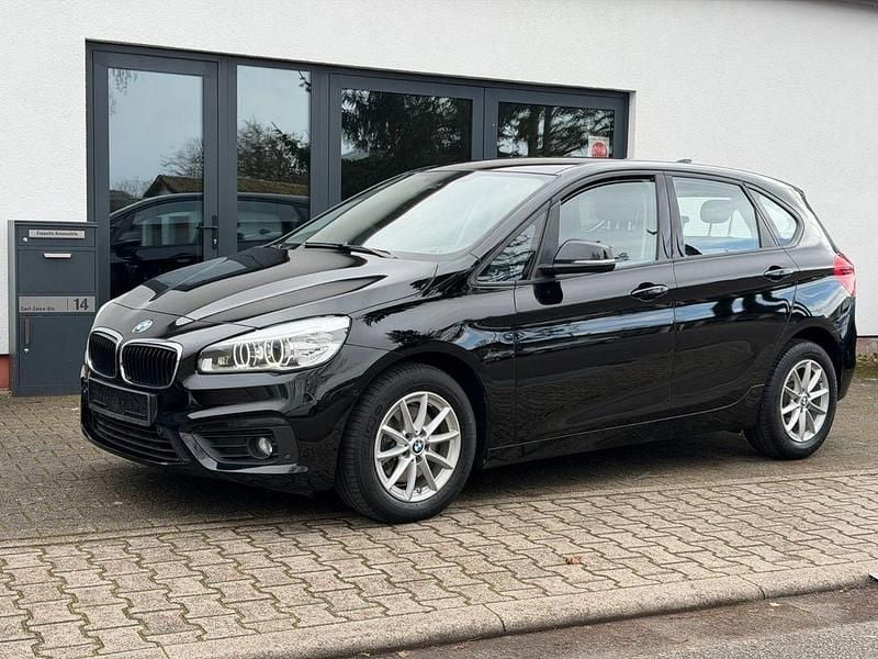 Gebraucht BMW 220 Active Tourer Advantage 192 PS (141 kW) 2016 Schwarz Van / Kleinbus