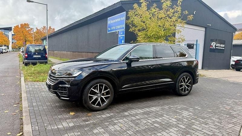 Schwarz Gebraucht 2020 VW Touareg R-line SUV | 39.500 € (Superpreis) - Bild 1/4