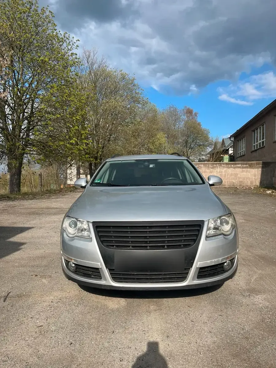 Gebraucht VW Passat 105 PS (77 kW) 2005 Silber Kombi