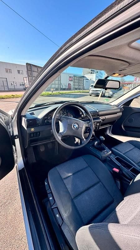 Gebraucht BMW 316 102 PS (75 kW) 1999 Silber Kleinwagen