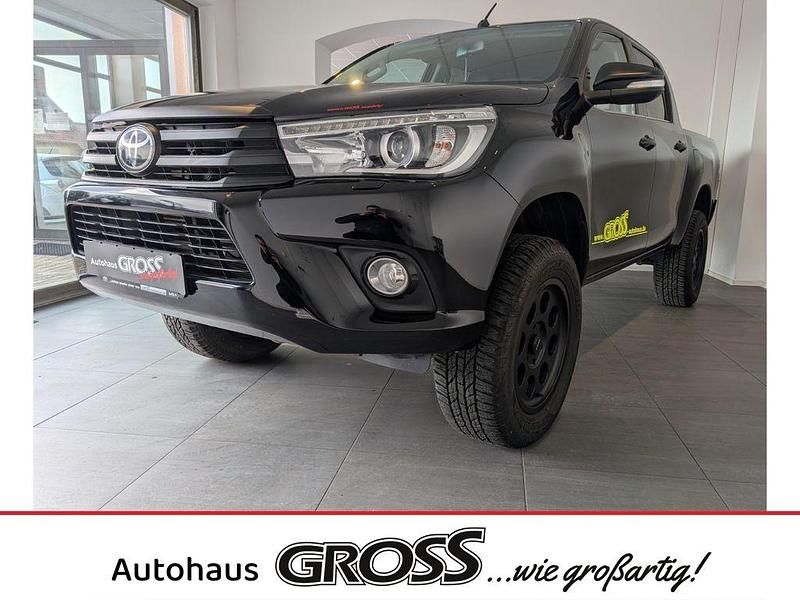 Schwarz Gebraucht 2016 Toyota HiLux Executive Abholung | 37.850 € (Teuer) - Bild 1/4