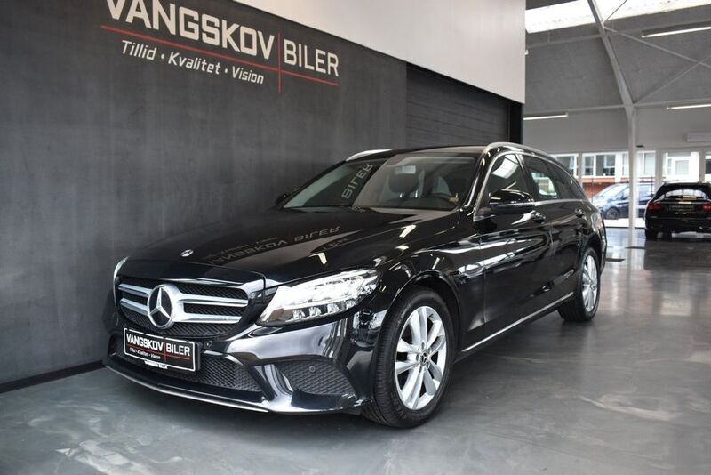 Schwarz Gebraucht 2019 Mercedes C220 Kombi | 22.000 € (Superpreis) - Bild 1/4