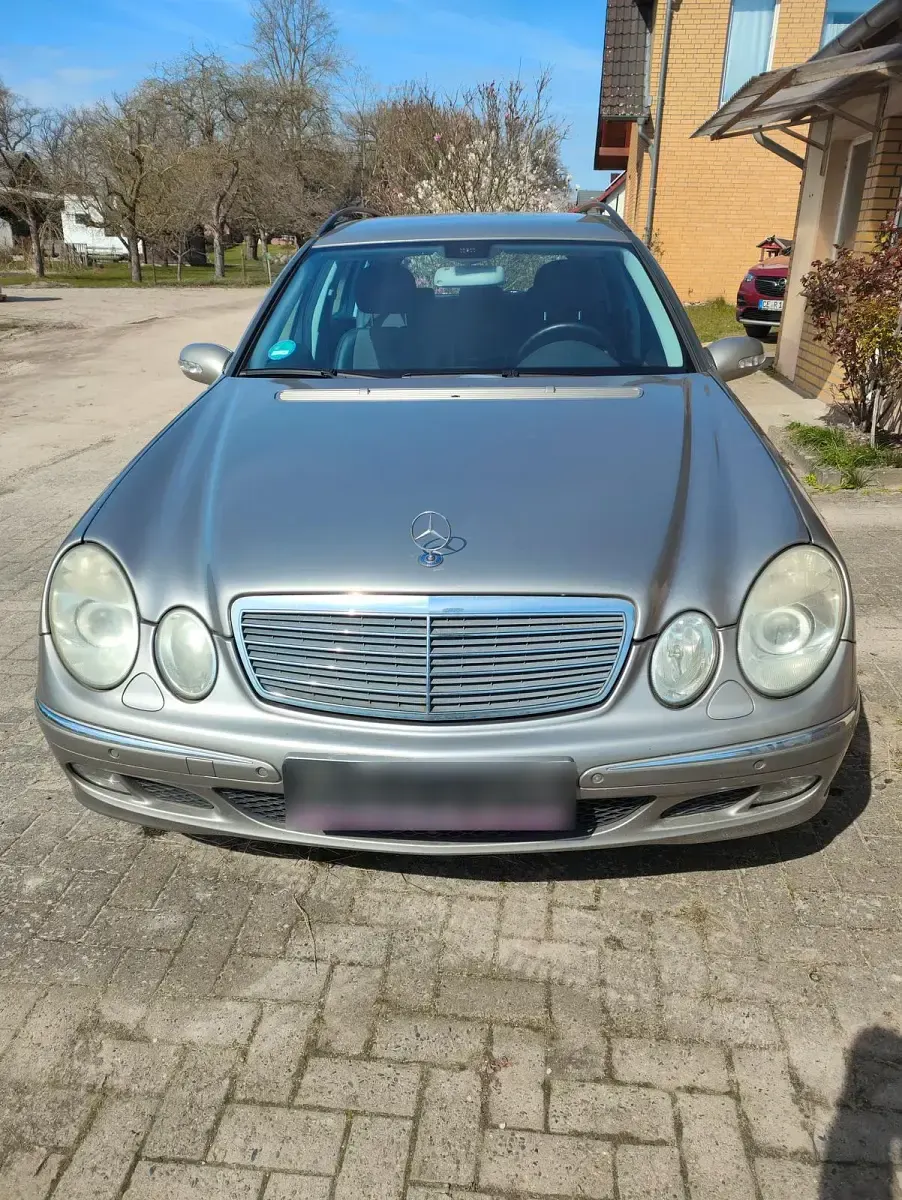 Gebraucht Mercedes E200 163 PS (119 kW) 2006 Grau Kombi