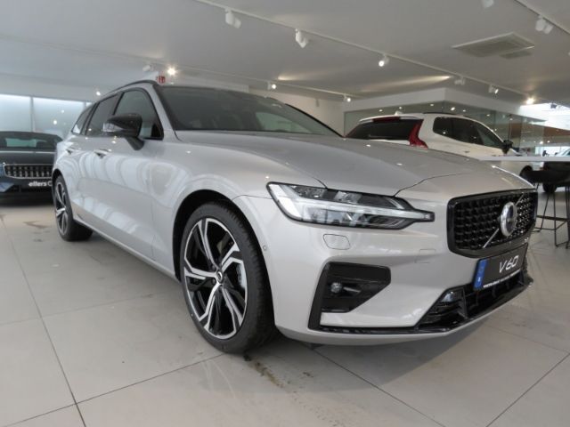 Silber Gebraucht 2024 Volvo V60 Plus Kombi | 36.470 € (Guter Preis) - Bild 1/4