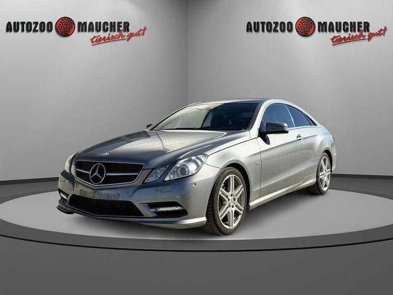 Gebraucht Mercedes E250 204 PS (150 kW) 2013 Palladiumsilber Coupé