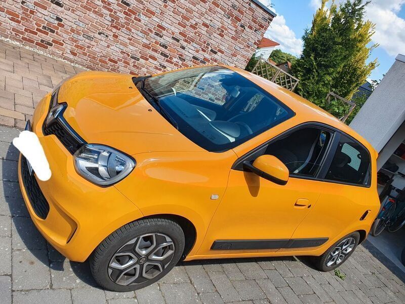 Gelb Gebraucht 2020 Renault Twingo LIMITED Kleinwagen | 8.000 € (Guter Preis) - Bild 1/4