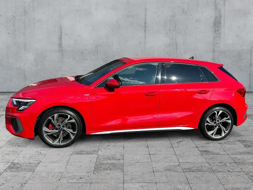 Gebraucht Audi A3 S-Line 150 PS (110 kW) 2022 Tangorot metallic Limousine