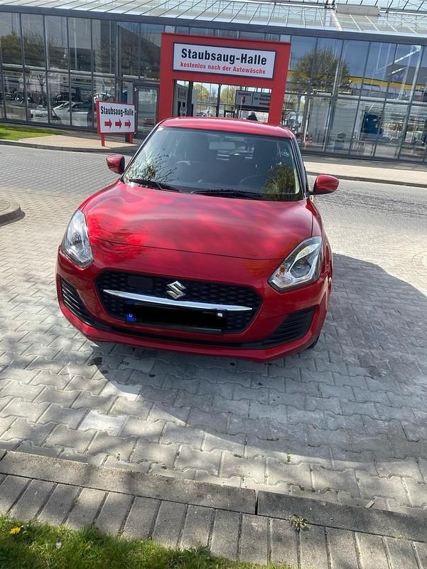 Gebraucht Suzuki Swift 83 PS (61 kW) 2021 Rot Kleinwagen