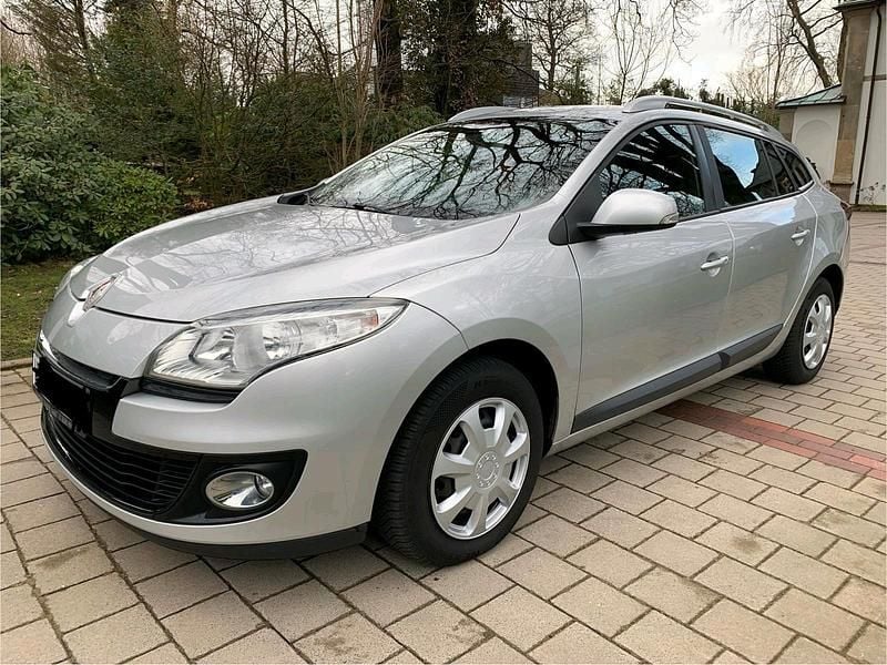 Gebraucht Renault Mégane GrandTour 90 PS (66 kW) 2013 Silber Kombi