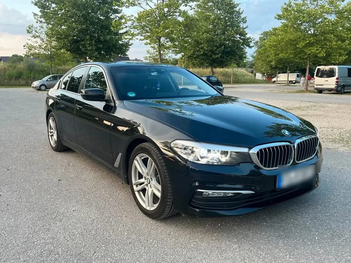 Gebraucht BMW 520 Efficient Dynamics 190 PS (139 kW) 2017 Schwarz Limousine