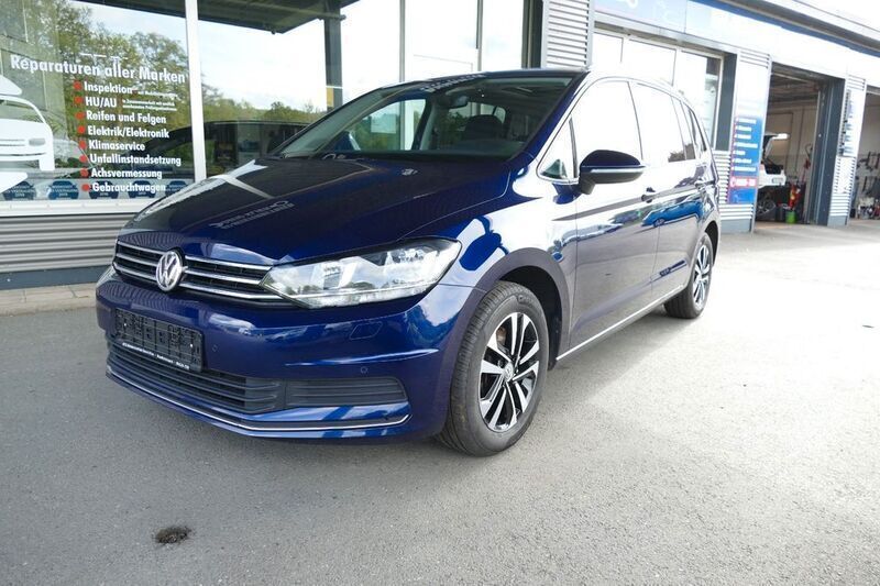 Blau Gebraucht 2020 VW Touran United Van / Kleinbus | 15.800 € (Superpreis) - Bild 1/4